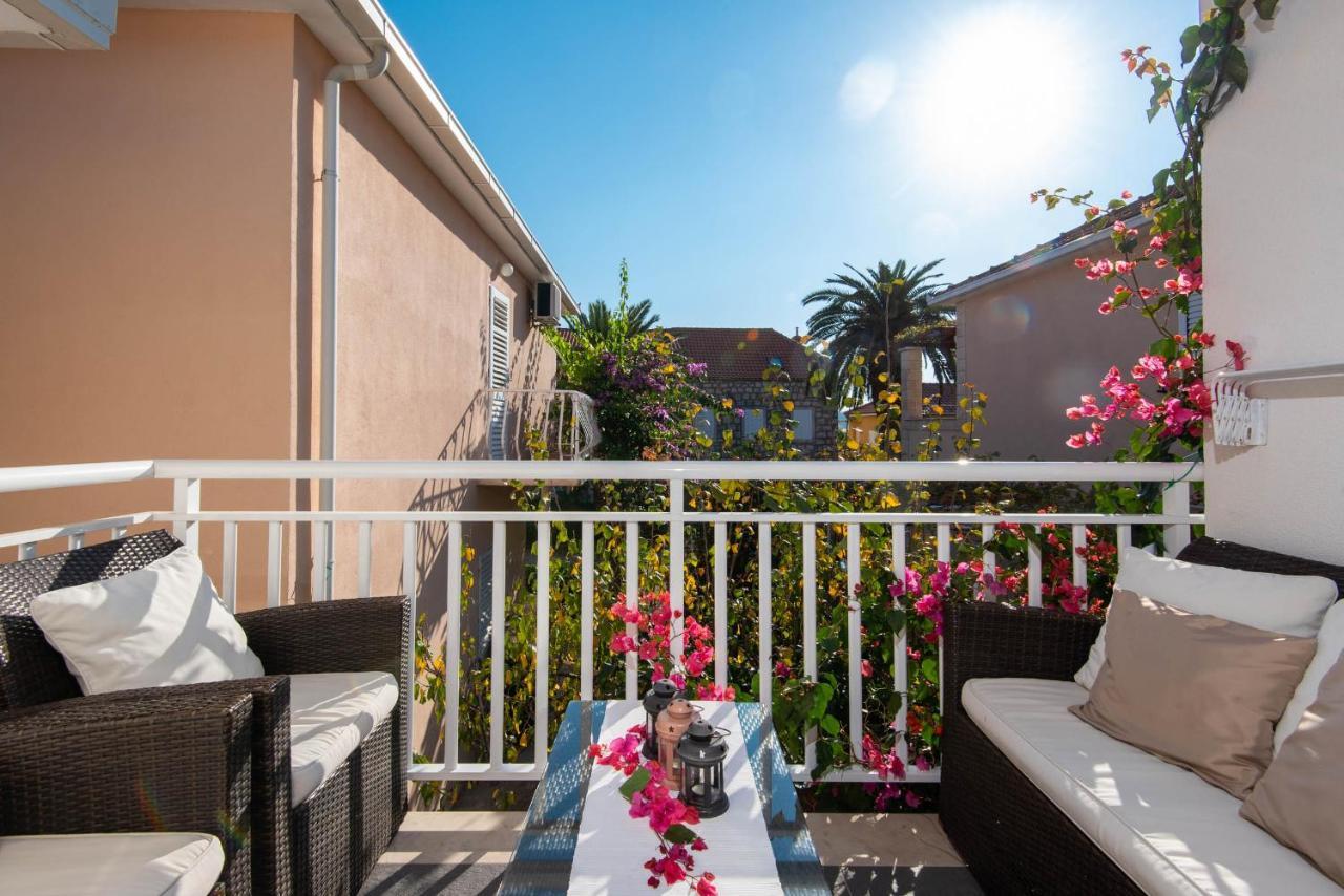 Apartments Lenka Orebic Exterior photo
